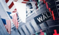 COMEX 4月黄金期货结算价收跌028% 报203300美元盎司